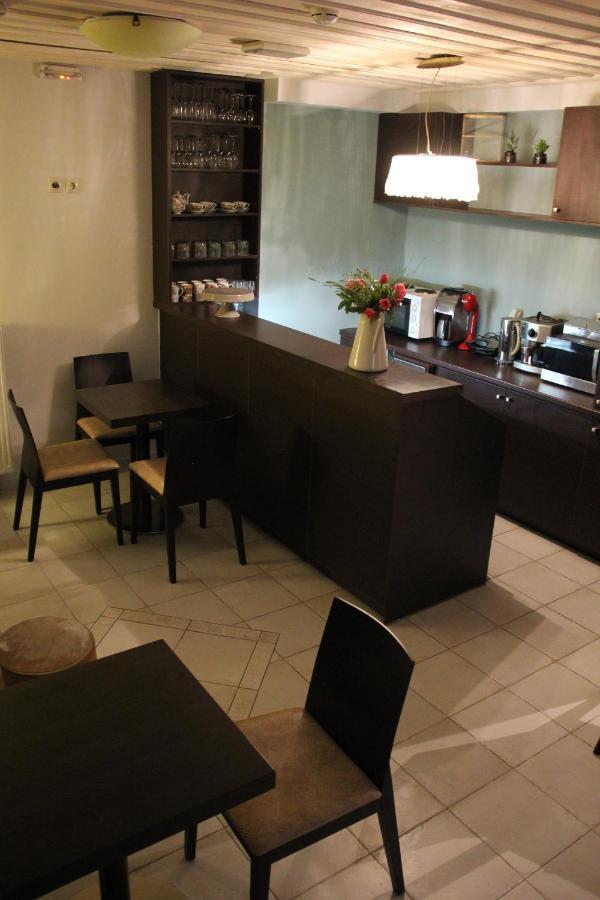 Tsarbou Guesthouse Стемница Екстериор снимка