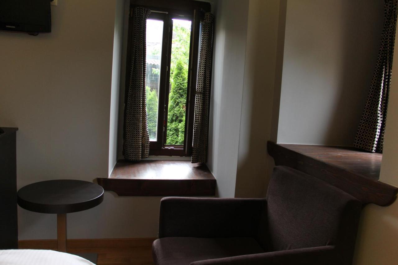 Tsarbou Guesthouse Стемница Екстериор снимка
