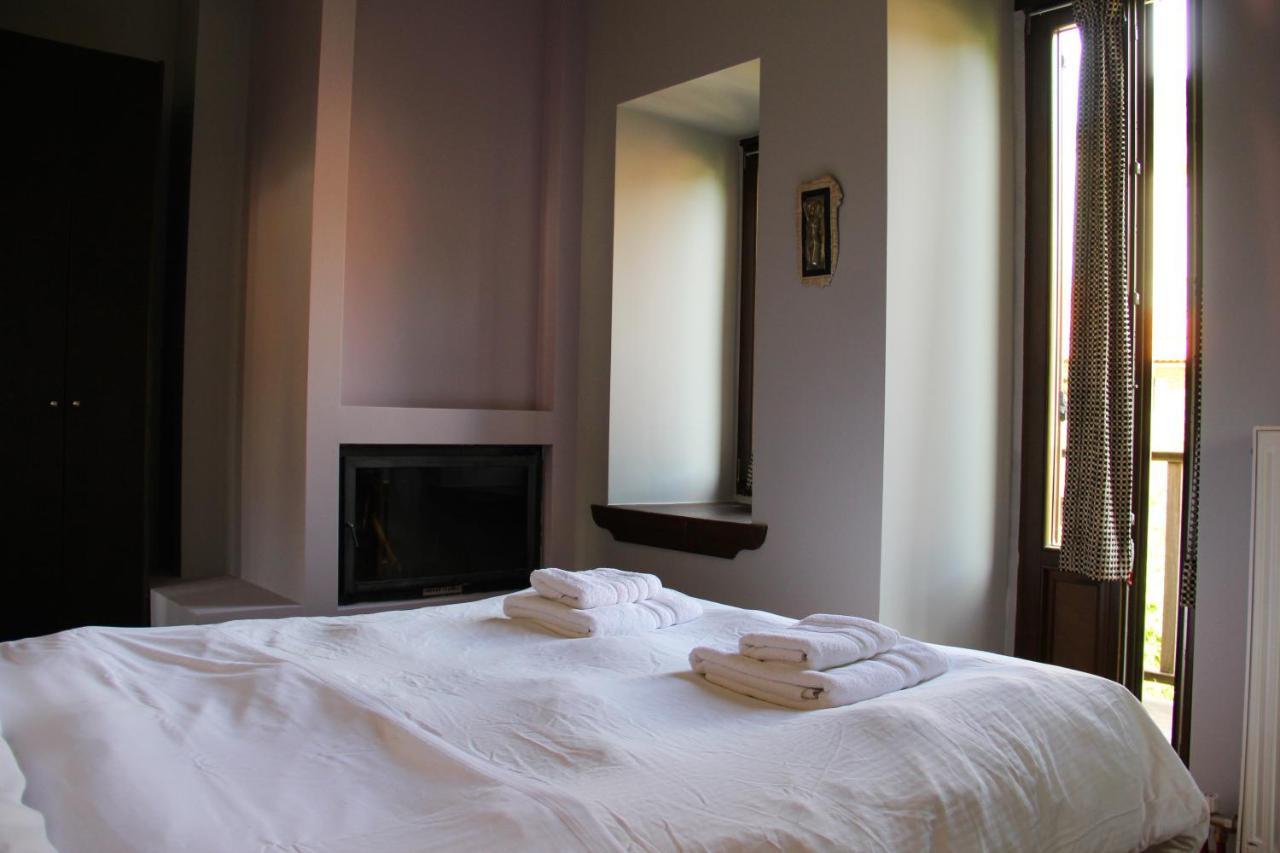 Tsarbou Guesthouse Стемница Екстериор снимка