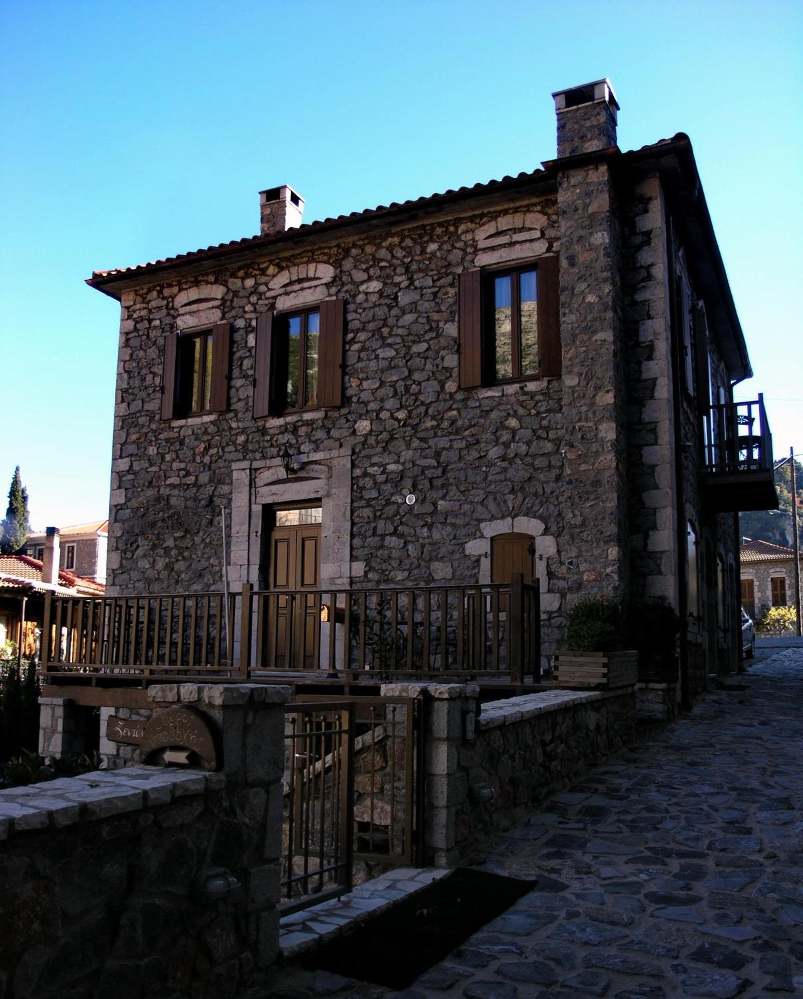 Tsarbou Guesthouse Стемница Екстериор снимка