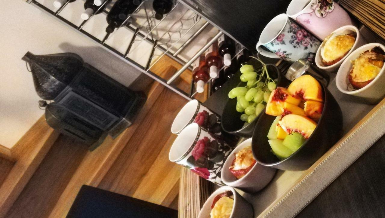 Tsarbou Guesthouse Стемница Екстериор снимка